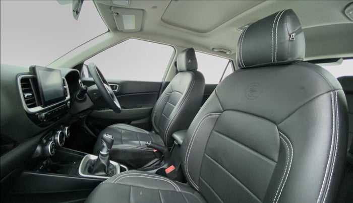 2021 Hyundai VENUE SX 1.0 GDI IMT, Petrol, Manual, 17,900 km, Right Side Front Door Cabin