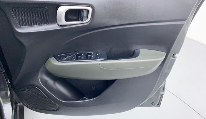 2021 Hyundai VENUE SX 1.0 GDI IMT, Petrol, Manual, 17,900 km, Driver Side Door Panels Control