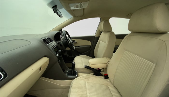 2011 Volkswagen Vento HIGHLINE 1.6 MPI, Petrol, Manual, 38,975 km, Right Side Front Door Cabin