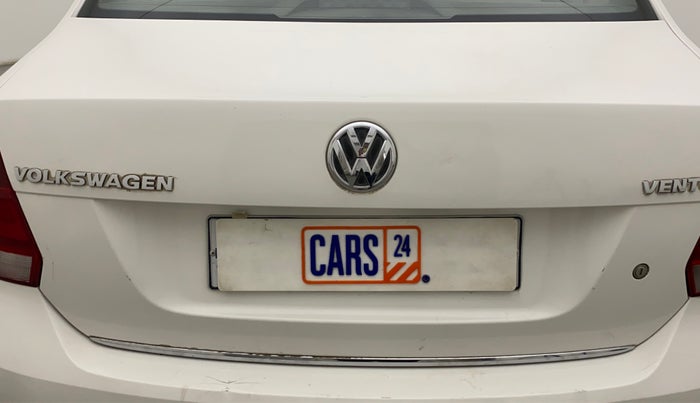 2011 Volkswagen Vento HIGHLINE 1.6 MPI, Petrol, Manual, 38,975 km, Dicky (Boot door) - Minor scratches