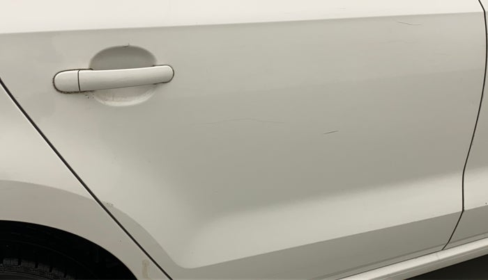 2011 Volkswagen Vento HIGHLINE 1.6 MPI, Petrol, Manual, 38,975 km, Right rear door - Minor scratches