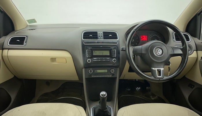 2011 Volkswagen Vento HIGHLINE 1.6 MPI, Petrol, Manual, 38,975 km, Dashboard