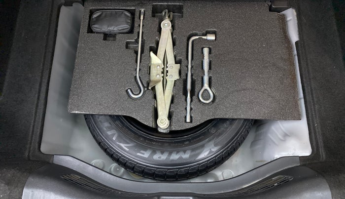 2017 Honda Jazz VX  1.2, Petrol, Manual, 29,567 km, Spare Tyre