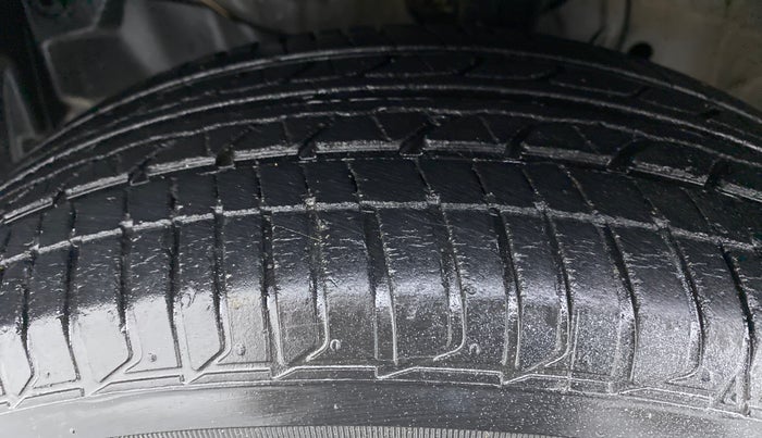 2017 Honda Jazz VX  1.2, Petrol, Manual, 29,567 km, Left Front Tyre Tread