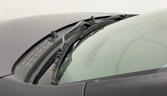 2013 Maruti Ertiga VXI CNG, CNG, Manual, 73,257 km, Front windshield - Wiper nozzle not functional