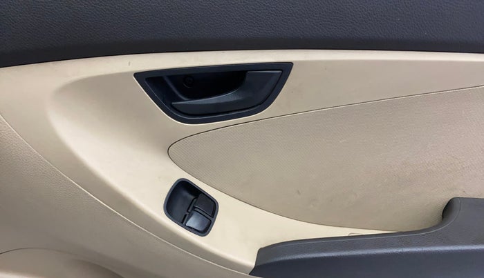 2018 Hyundai Eon ERA +, Petrol, Manual, 95,267 km, Driver Side Door Panels Control