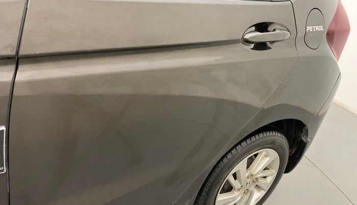 2018 Honda Jazz 1.2 V AT, Petrol, Automatic, 19,842 km, Rear left door - Minor scratches