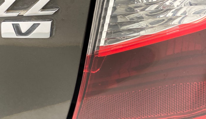 2018 Honda Jazz 1.2 V AT, Petrol, Automatic, 19,842 km, Right tail light - Minor scratches