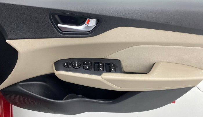 2017 Hyundai Verna 1.6 SX VTVT, Petrol, Manual, 43,890 km, Driver Side Door Panels Control