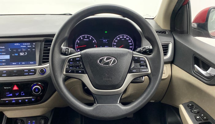 2017 Hyundai Verna 1.6 SX VTVT, Petrol, Manual, 43,890 km, Steering Wheel Close Up