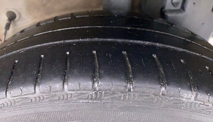 2016 Toyota Etios VX D, Diesel, Manual, 69,750 km, Left Rear Tyre Tread