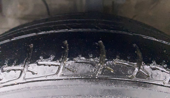 2016 Toyota Etios VX D, Diesel, Manual, 69,750 km, Left Front Tyre Tread