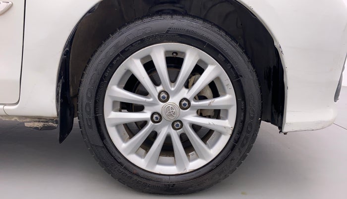 2016 Toyota Etios VX D, Diesel, Manual, 69,750 km, Right Front Wheel