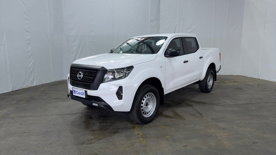 2021 Nissan Navara Sl (4x4), Automatic, 47278 km, Left Front Diagonal (45- Degree) View