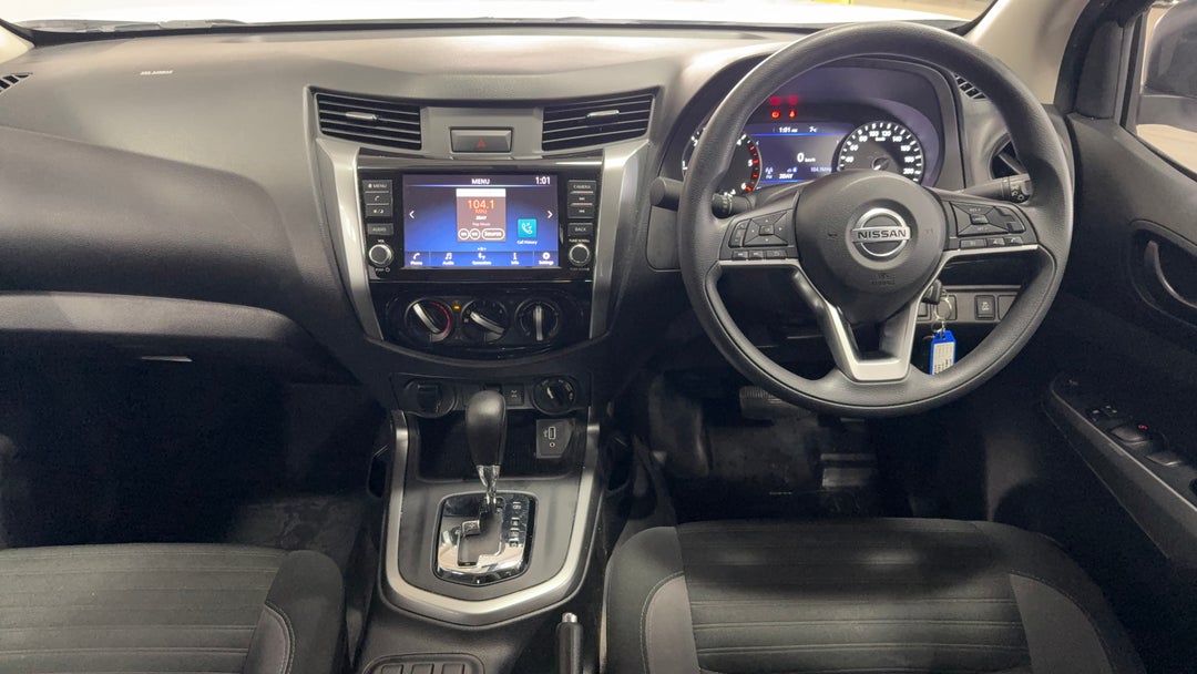2021 Nissan Navara Sl (4x4), Automatic, 47278 km, Center Console