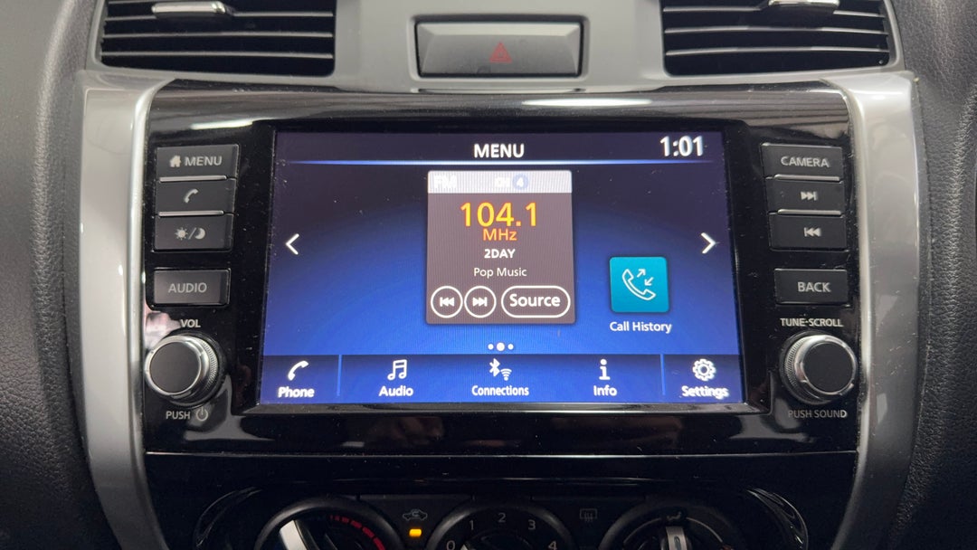 2021 Nissan Navara Sl (4x4), Automatic, 47278 km, Infotainment System