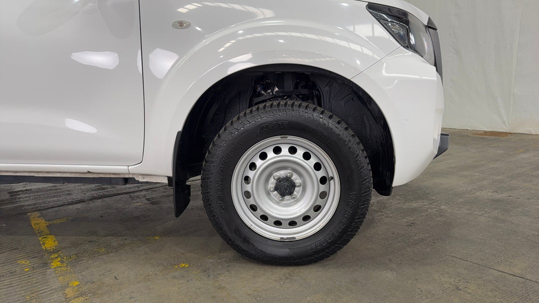 2021 Nissan Navara Sl (4x4), Automatic, 47278 km, Right Front Wheel