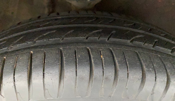 2010 Maruti Alto K10 VXI, Petrol, Manual, 63,129 km, Right Front Tyre Tread