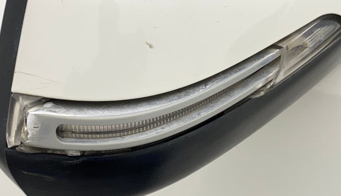 2018 Hyundai Creta E PLUS 1.6 PETROL, Petrol, Manual, 1,14,386 km, Right rear-view mirror - Indicator light has minor damage
