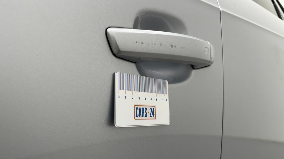 Door Handles Front LHS Chip