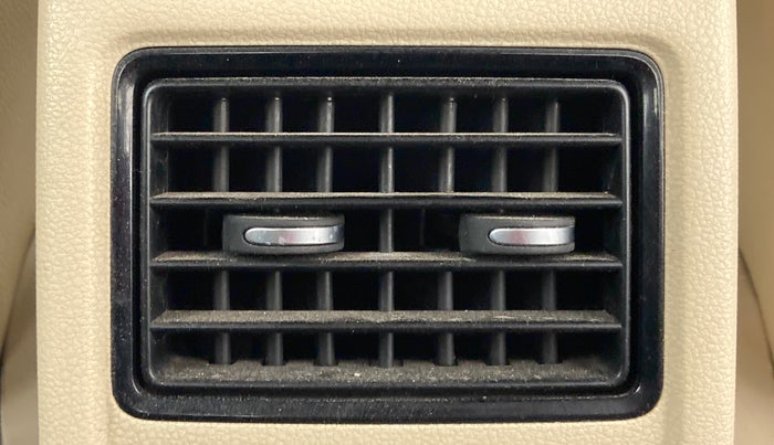2012 Volkswagen Vento TRENDLINE PETROL, Petrol, Manual, 76,176 km, Rear AC Vents