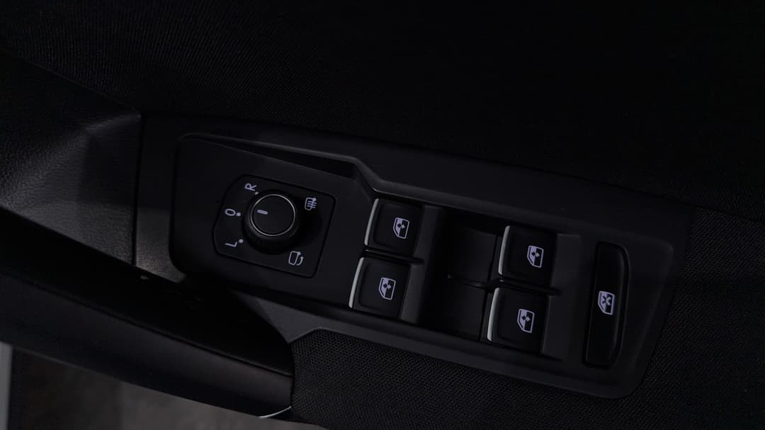 2018 Volkswagen Tiguan Allspace 110 Tdi Comfortline, Automatic, 108807 km, Drivers Side Door Panel Controls
