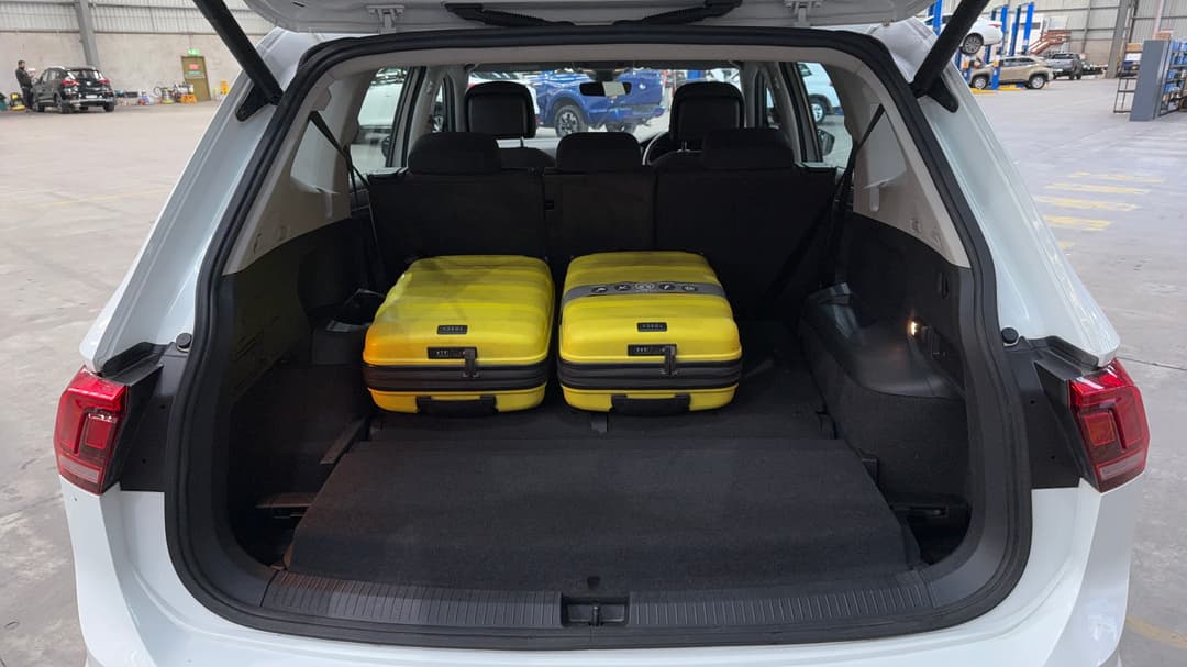 2018 Volkswagen Tiguan Allspace 110 Tdi Comfortline, Automatic, 108807 km, Boot Inside View with Luggage
