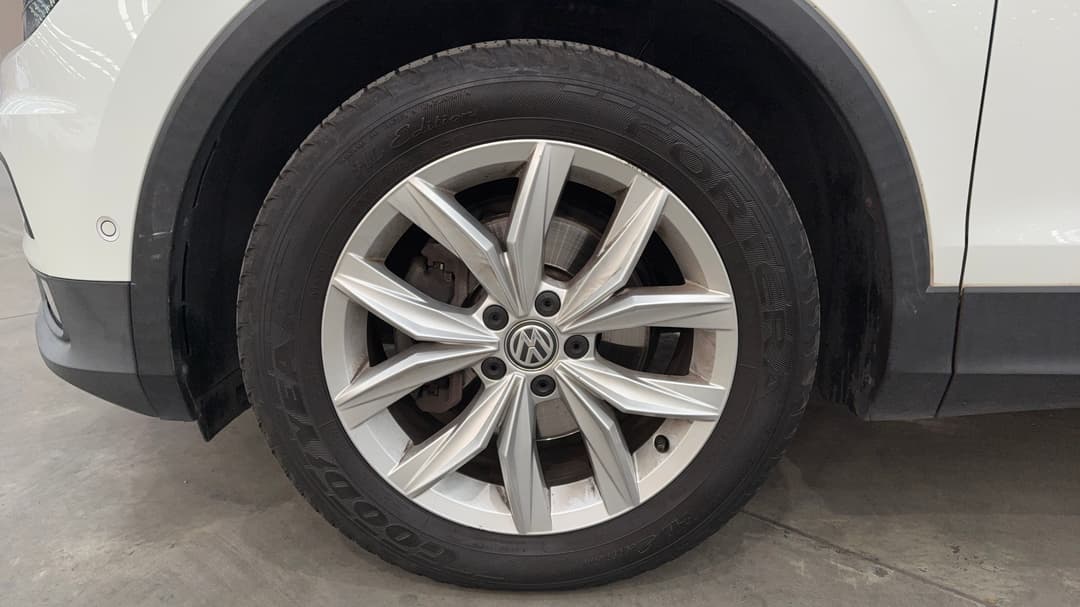 2018 Volkswagen Tiguan Allspace 110 Tdi Comfortline, Automatic, 108807 km, Left Front Wheel