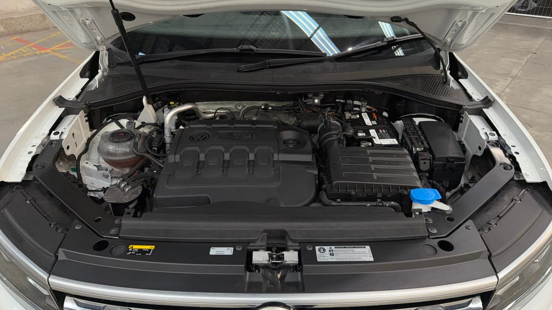 2018 Volkswagen Tiguan Allspace 110 Tdi Comfortline, Automatic, 108807 km, Open Bonnet (Engine)
