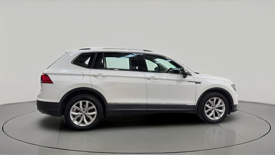 2018 Volkswagen Tiguan Allspace 110 Tdi Comfortline, Automatic, 108807 km, Right Side View