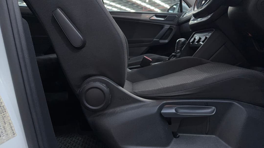 2018 Volkswagen Tiguan Allspace 110 Tdi Comfortline, Automatic, 108807 km, Drivers Side Adjustment Panel