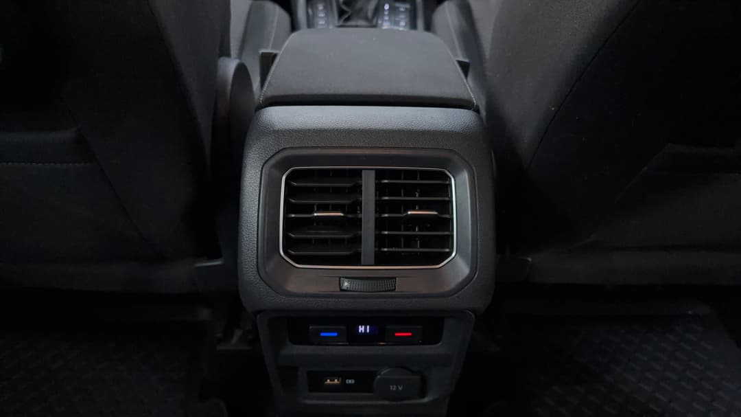 2018 Volkswagen Tiguan Allspace 110 Tdi Comfortline, Automatic, 108807 km, Rear A/C Vent
