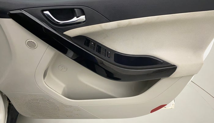 2020 Tata NEXON XZA PLUS PETROL, Petrol, Automatic, 13,517 km, Driver Side Door Panels Control