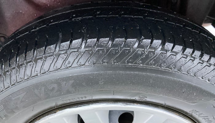 2015 Maruti Swift Dzire VXI 1.2 BS IV, Petrol, Manual, 48,858 km, Left Rear Tyre Tread