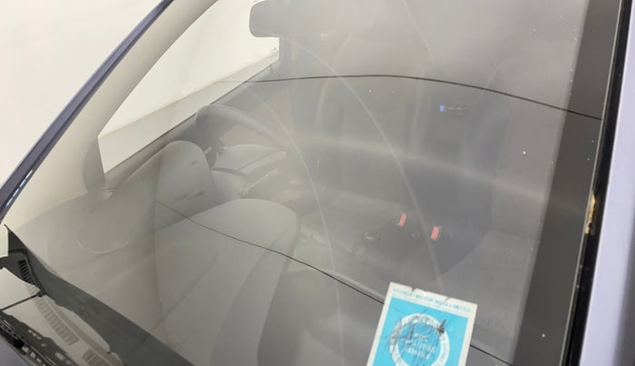 2011 Hyundai Eon D-LITE, Petrol, Manual, 10,800 km, Front windshield - Minor spot on windshield