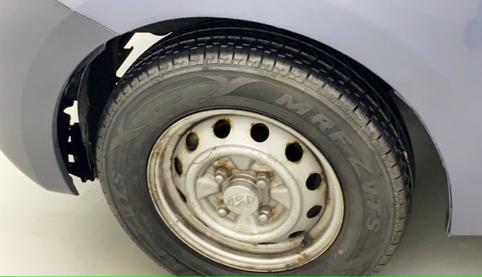 2011 Hyundai Eon D-LITE, Petrol, Manual, 10,800 km, Left fender - Lining loose
