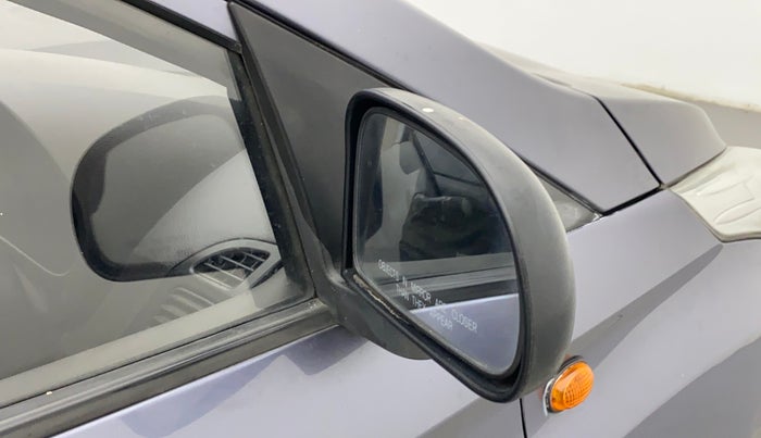 2011 Hyundai Eon D-LITE, Petrol, Manual, 10,800 km, Right rear-view mirror - Minor folding noise