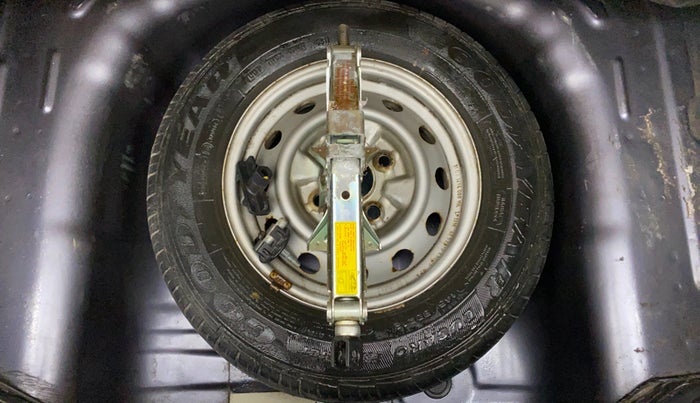 2011 Hyundai Eon D-LITE, Petrol, Manual, 10,800 km, Dicky (Boot door) - Tool missing