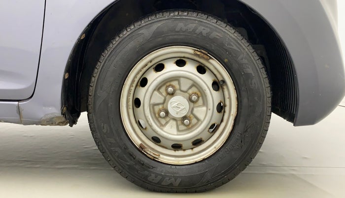 2011 Hyundai Eon D-LITE, Petrol, Manual, 10,800 km, Right Front Wheel