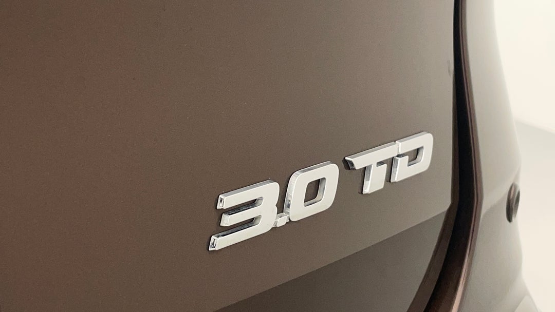 Badge (Boot Right Side)