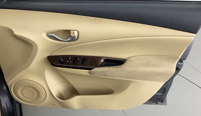 2018 Toyota YARIS G MT, Petrol, Manual, 55,466 km, Driver Side Door Panels Control
