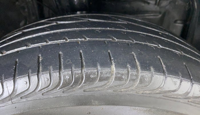 2018 Toyota YARIS G MT, Petrol, Manual, 55,466 km, Right Front Tyre Tread