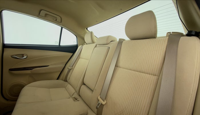 2018 Toyota YARIS G MT, Petrol, Manual, 55,466 km, Right Side Rear Door Cabin