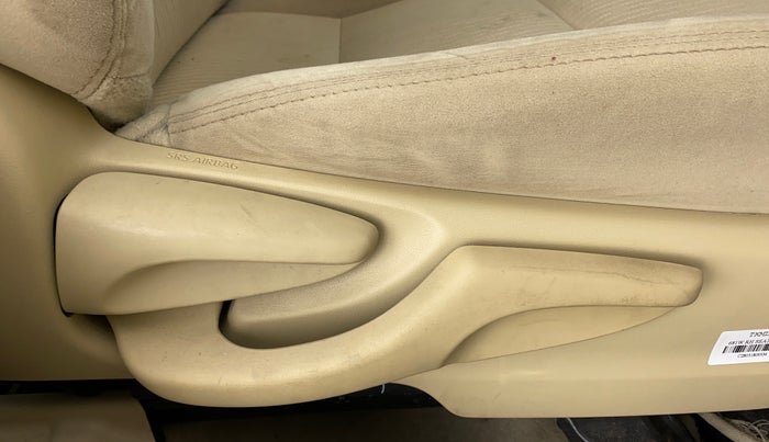 2018 Toyota YARIS G MT, Petrol, Manual, 55,466 km, Driver Side Adjustment Panel