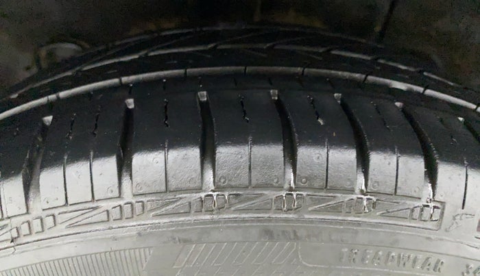 2019 Hyundai Grand i10 MAGNA CNG, CNG, Manual, 29,505 km, Right Rear Tyre Tread