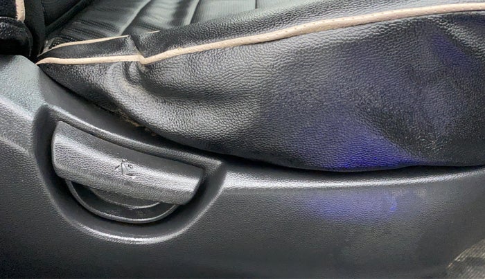 2019 Hyundai Grand i10 MAGNA CNG, CNG, Manual, 29,505 km, Driver Side Adjustment Panel
