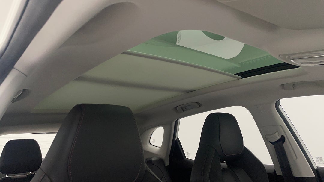 Interior Sunroof/Moonroof