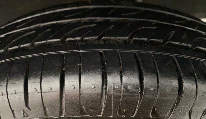 2018 Renault Kwid CLIMBER 1.0 AMT, Petrol, Automatic, 44,368 km, Left Rear Tyre Tread