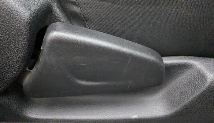 2018 Renault Kwid CLIMBER 1.0 AMT, Petrol, Automatic, 44,368 km, Driver Side Adjustment Panel