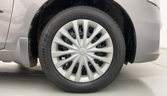 2018 Maruti Ciaz DELTA DIESEL 1.3, Diesel, Manual, 1,18,207 km, Right Front Wheel